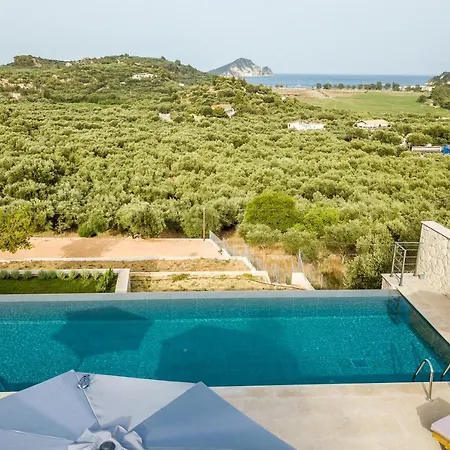 Iris Luxury Villas *