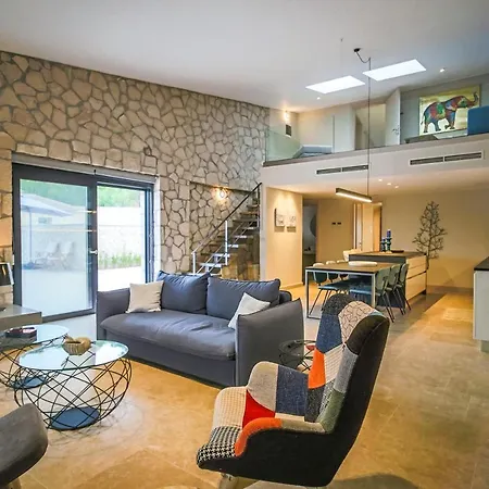 Iris Luxury Villas * Κερί